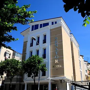 https://senator-hotel.hotels-in-tirana.com