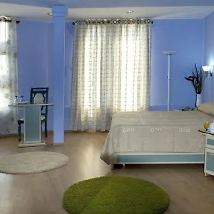 https://stela.hotels-in-tirana.com