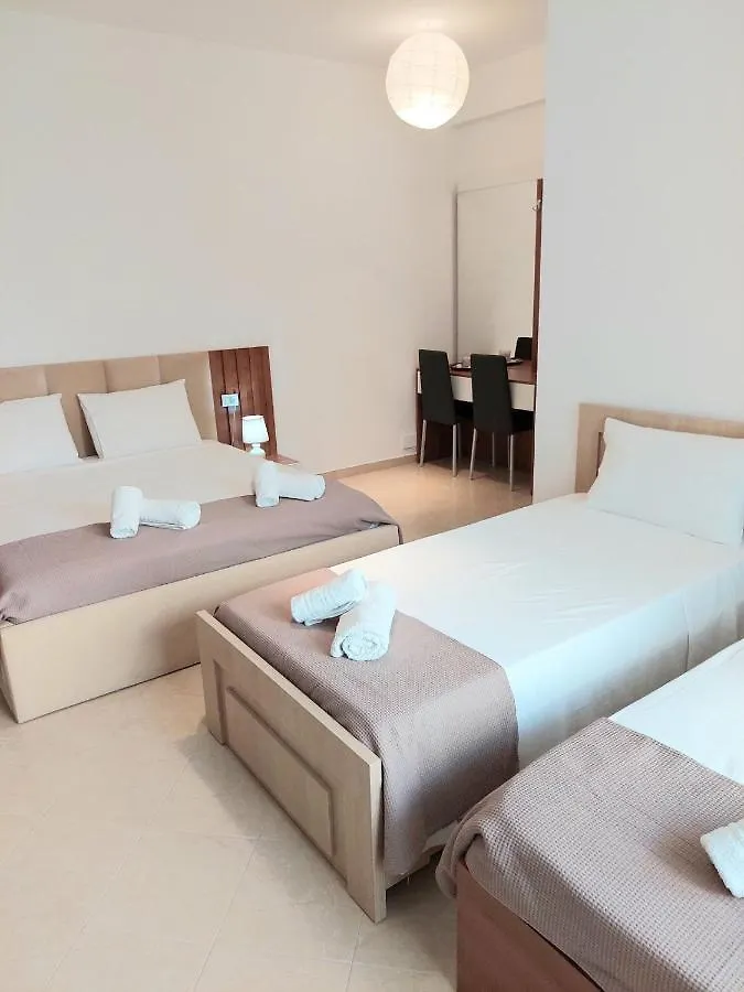 Elizabeth Apartments Himare Aparthotel