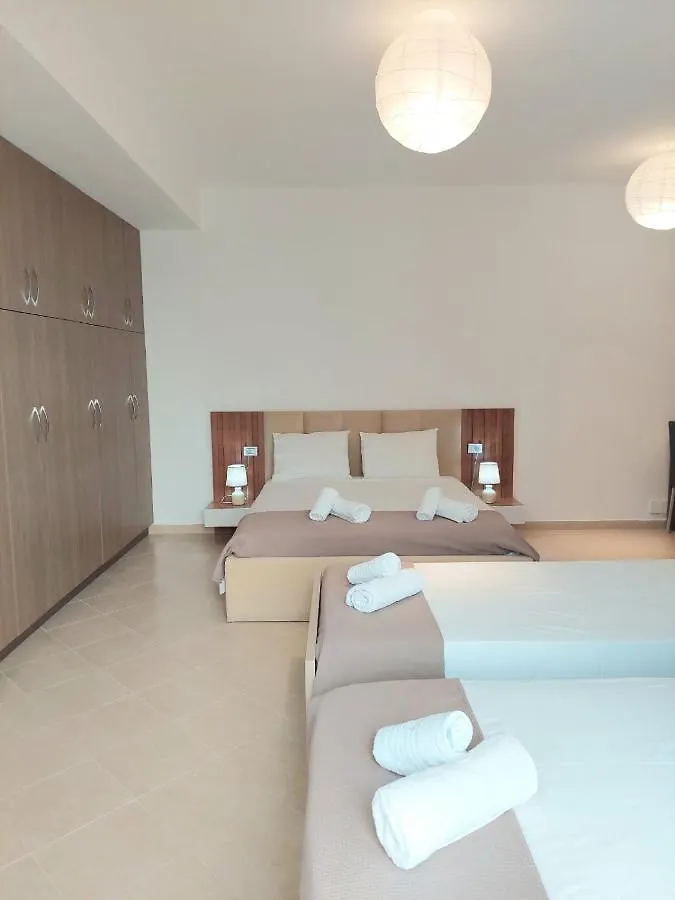 Elizabeth Apartments Himare 0*,