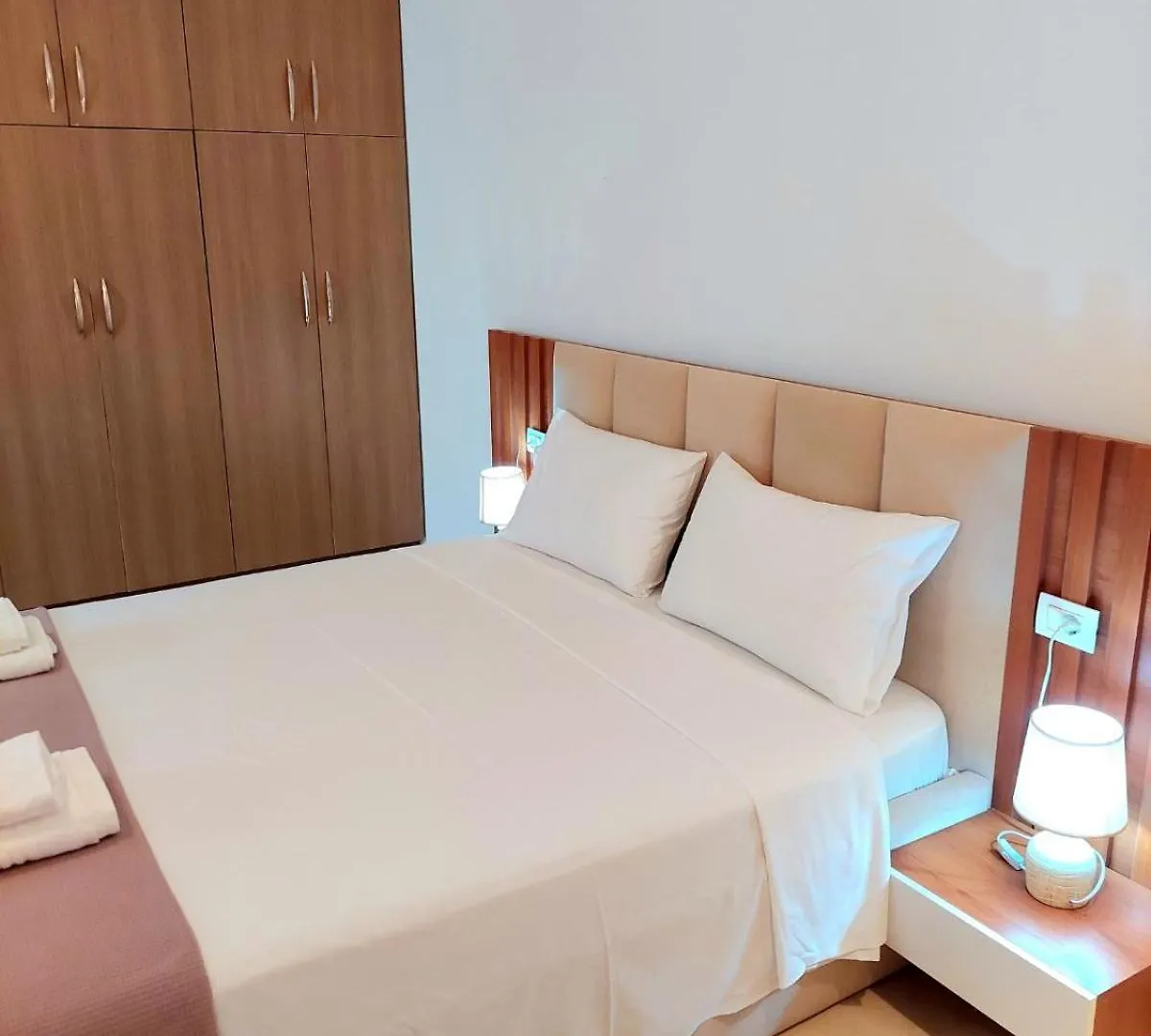 Elizabeth Apartments Himare 0*,  Albania