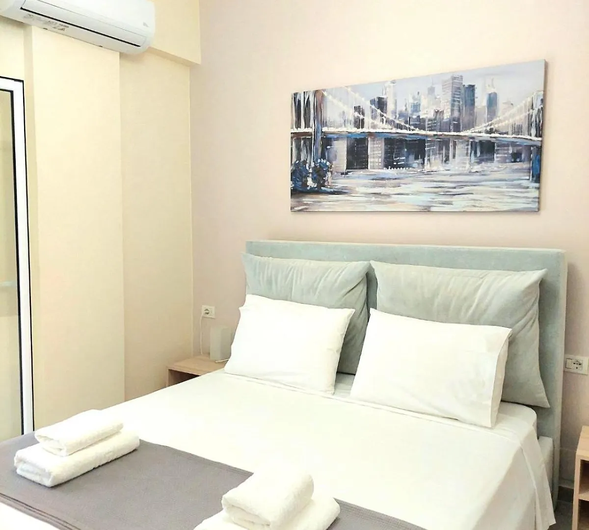 Elizabeth Apartments Himare