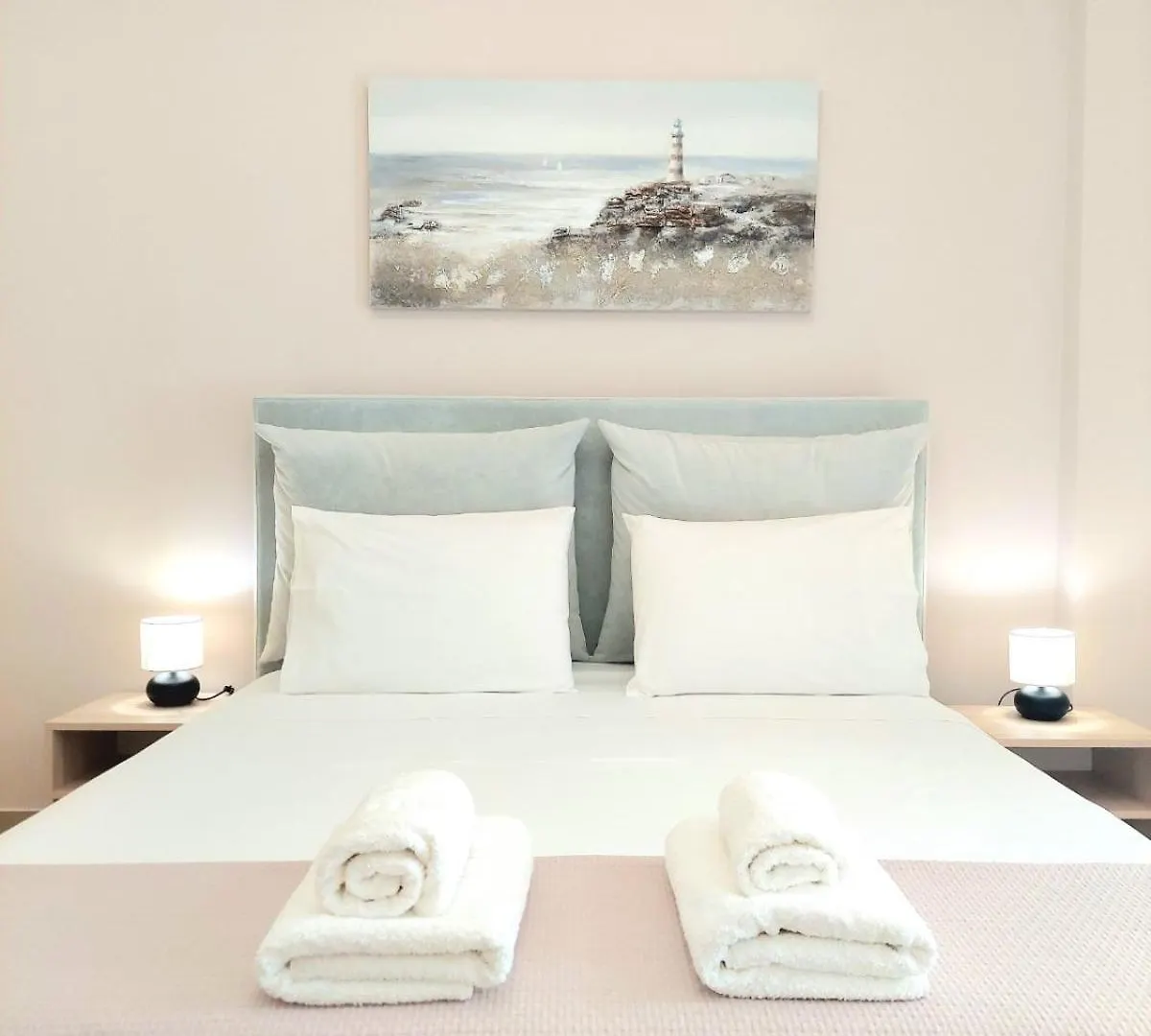 Elizabeth Apartments Himare