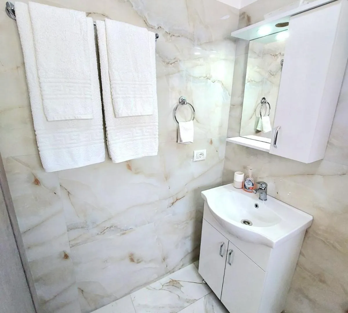 Aparthotel Elizabeth Apartments Himare