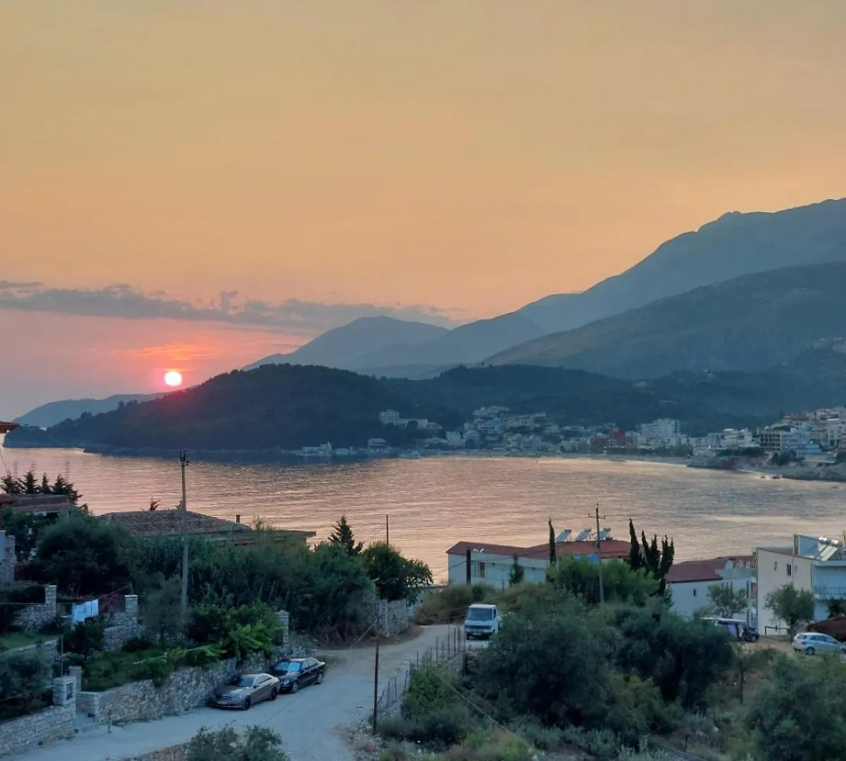 Elizabeth Apartments Himare