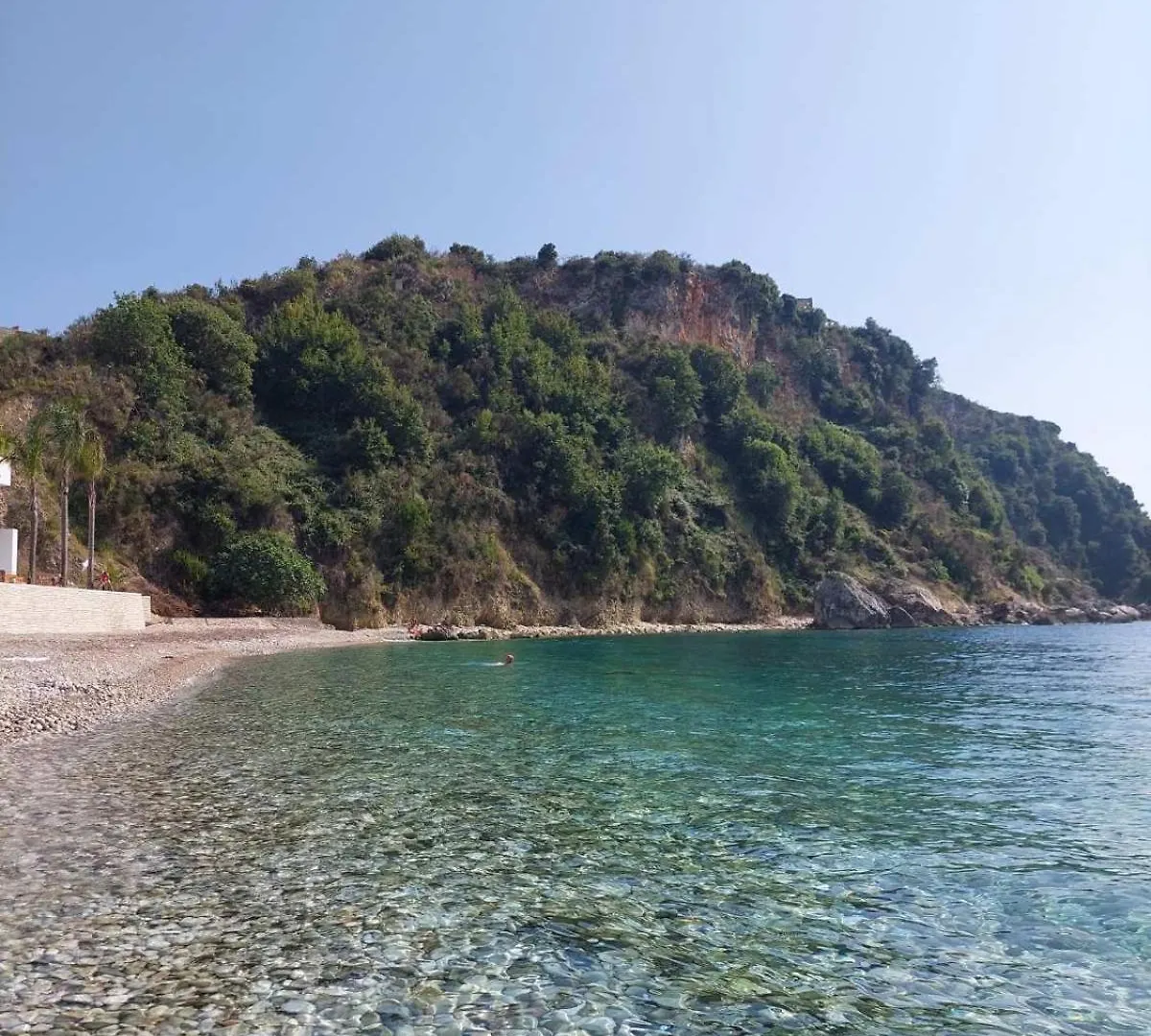 Elizabeth Apartments Himare Albania